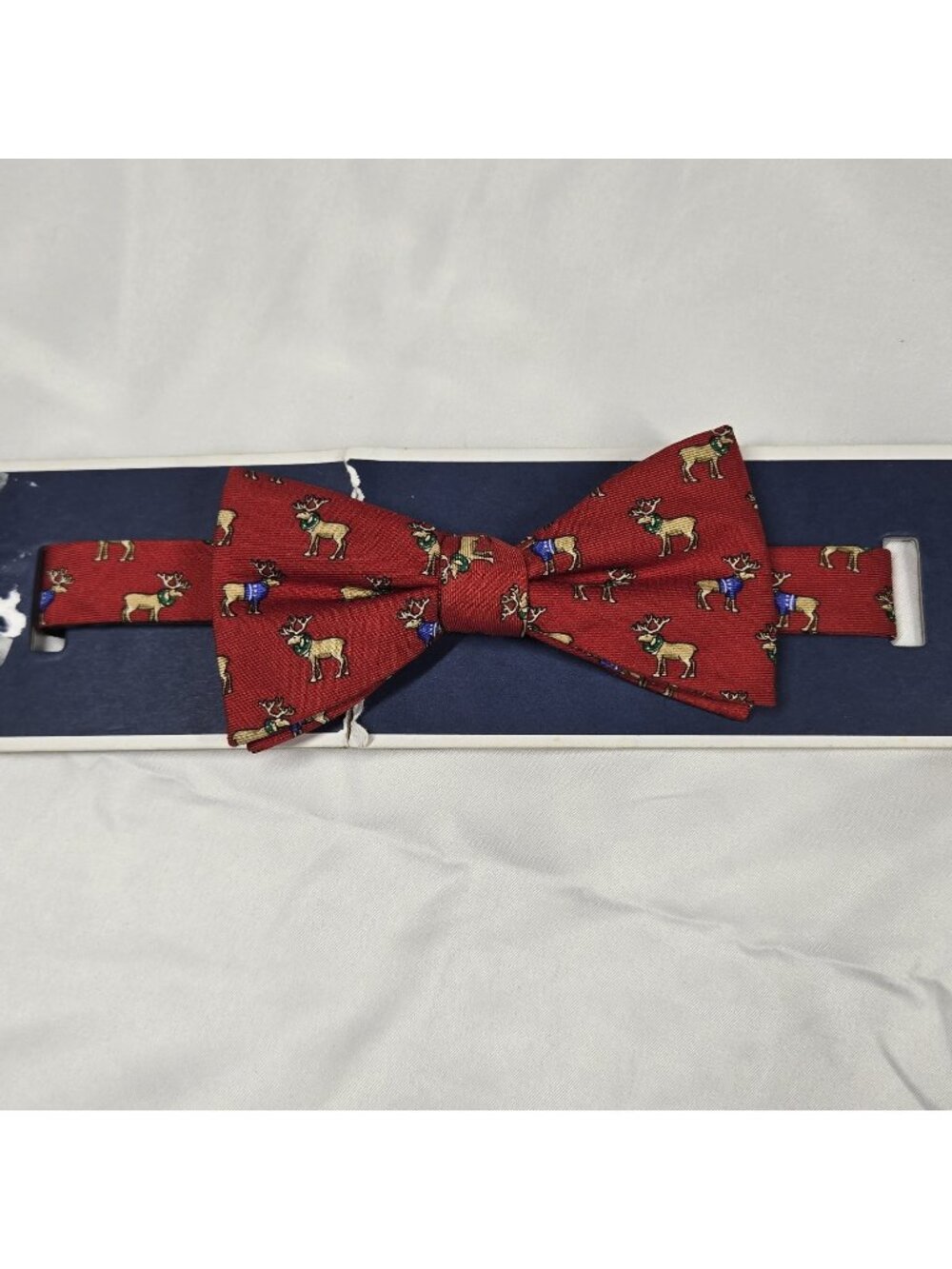 Mens Chaps Christmas Bow Tie Red with Reindeer NEW MSRP $38.00 ~ Bowtie